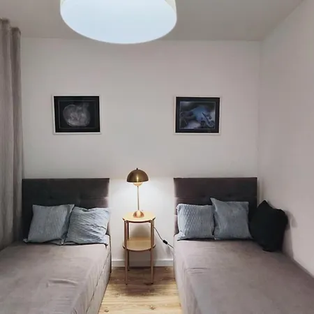 Bursztynowy 2 Pokojowy Z Ogrodzonym Tarasem Przy Nadmorskim Lesie Apartmán