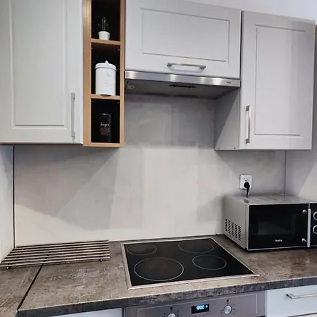 Bursztynowy 2 Pokojowy Z Ogrodzonym Tarasem Przy Nadmorskim Lesie Appartement