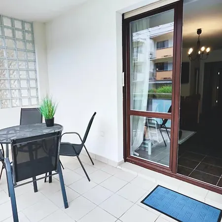Apartmán Bursztynowy 2 Pokojowy Z Ogrodzonym Tarasem Przy Nadmorskim Lesie Jantar