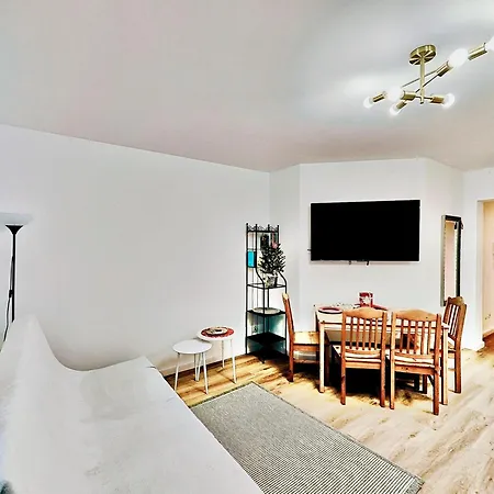 Apartmán Bursztynowy 2 Pokojowy Z Ogrodzonym Tarasem Przy Nadmorskim Lesie