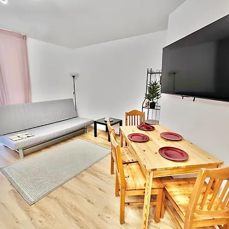 Apartmán Bursztynowy 2 Pokojowy Z Ogrodzonym Tarasem Przy Nadmorskim Lesie Jantar