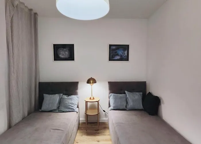 Bursztynowy 2 Pokojowy Z Ogrodzonym Tarasem Przy Nadmorskim Lesie Apartament