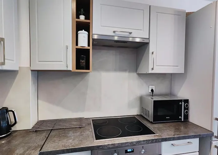 Bursztynowy 2 Pokojowy Z Ogrodzonym Tarasem Przy Nadmorskim Lesie Apartament