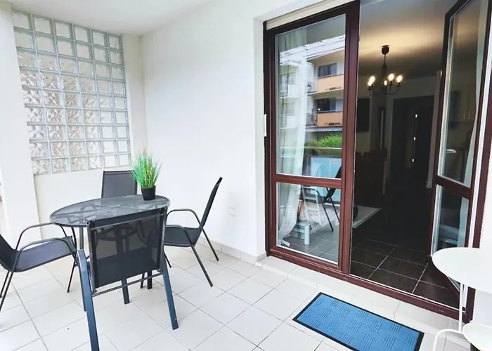 Apartament Bursztynowy 2 Pokojowy Z Ogrodzonym Tarasem Przy Nadmorskim Lesie Jantar