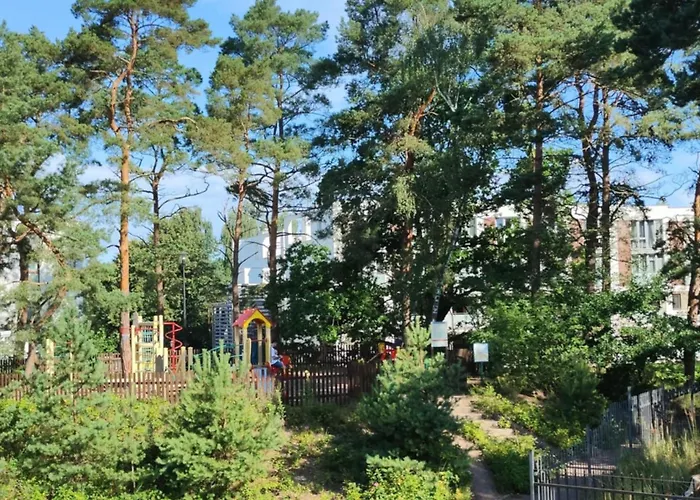 Apartament Bursztynowy 2 Pokojowy Z Ogrodzonym Tarasem Przy Nadmorskim Lesie