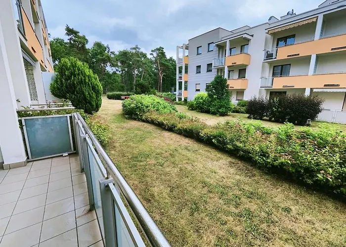 Bursztynowy 2 Pokojowy Z Ogrodzonym Tarasem Przy Nadmorskim Lesie Apartament