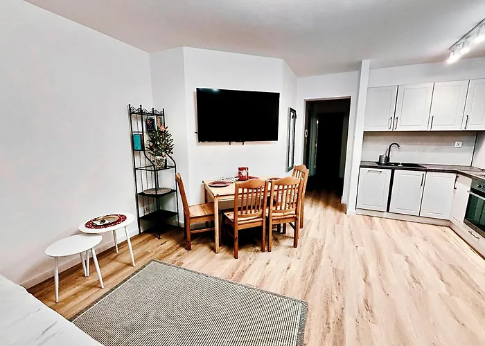 Bursztynowy 2 Pokojowy Z Ogrodzonym Tarasem Przy Nadmorskim Lesie Apartament