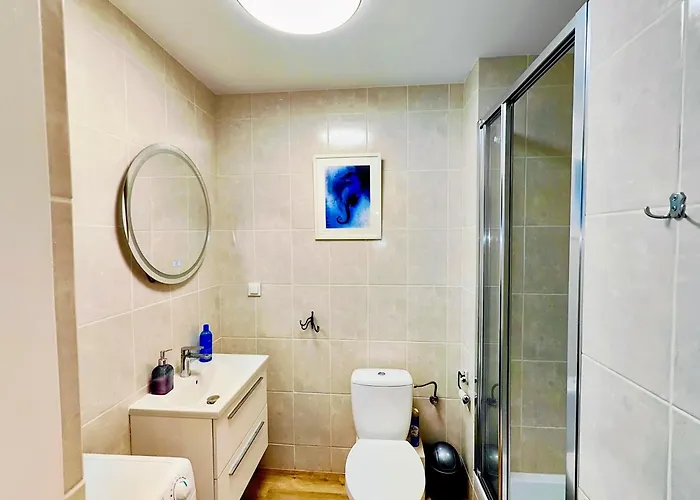 Apartament Bursztynowy 2 Pokojowy Z Ogrodzonym Tarasem Przy Nadmorskim Lesie *